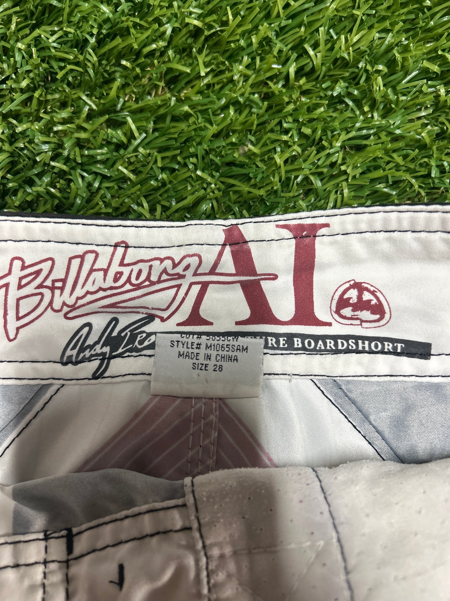 Y2K Andy Irons Signature Samurai Billabong Boardshorts - Size 28