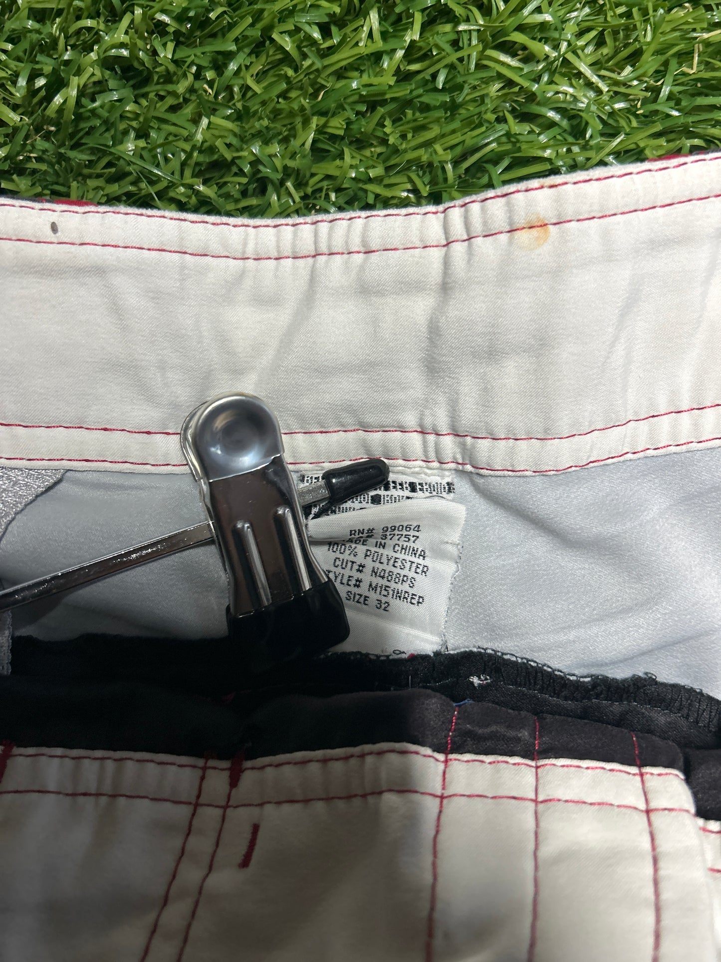 Y2K Billabong Boardshorts - Size 32