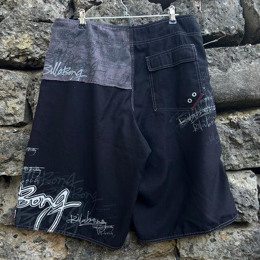 Y2K Billabong Boardshorts - Size 33
