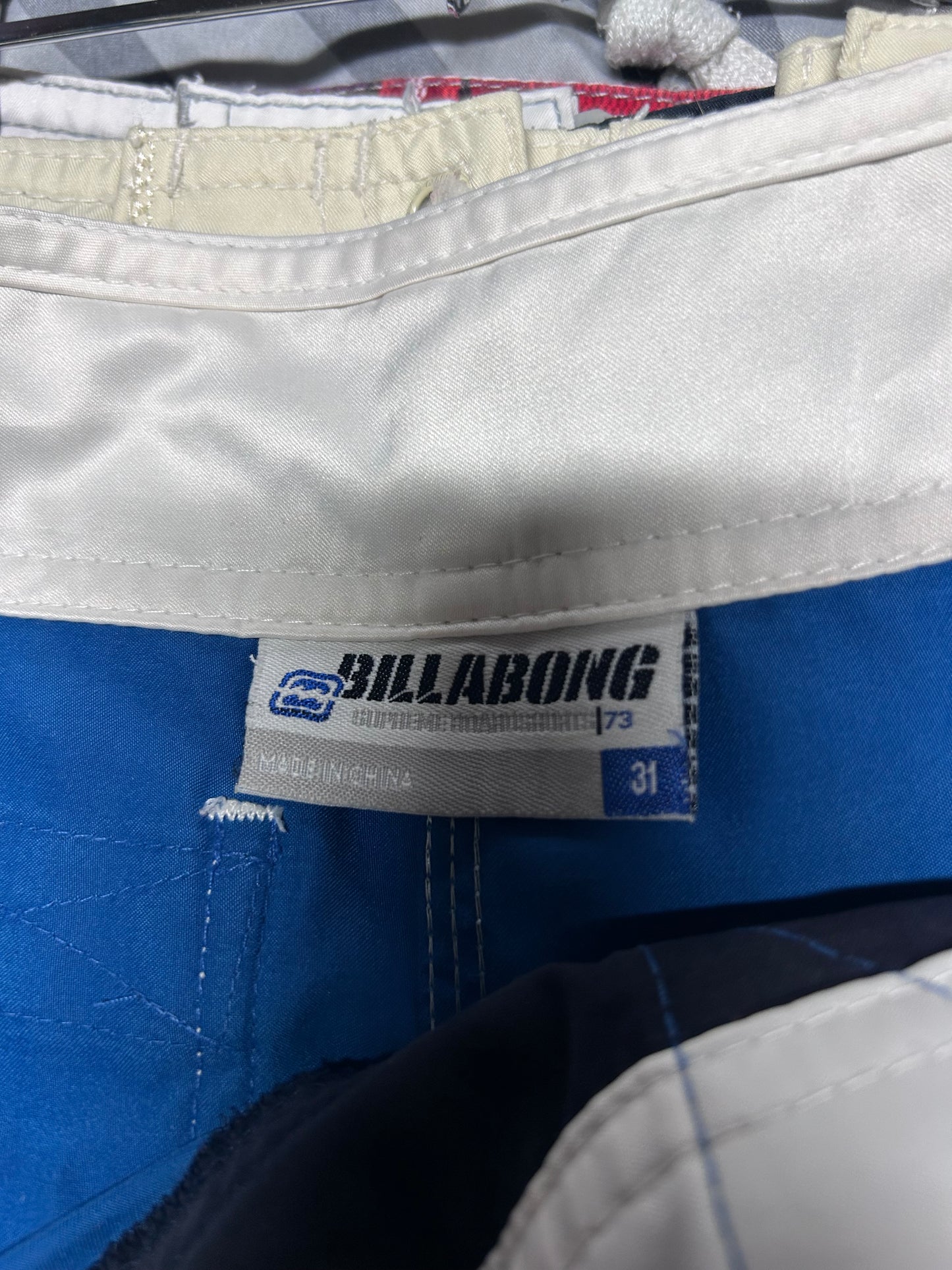 Y2K Billabong Boardshorts - Size 31