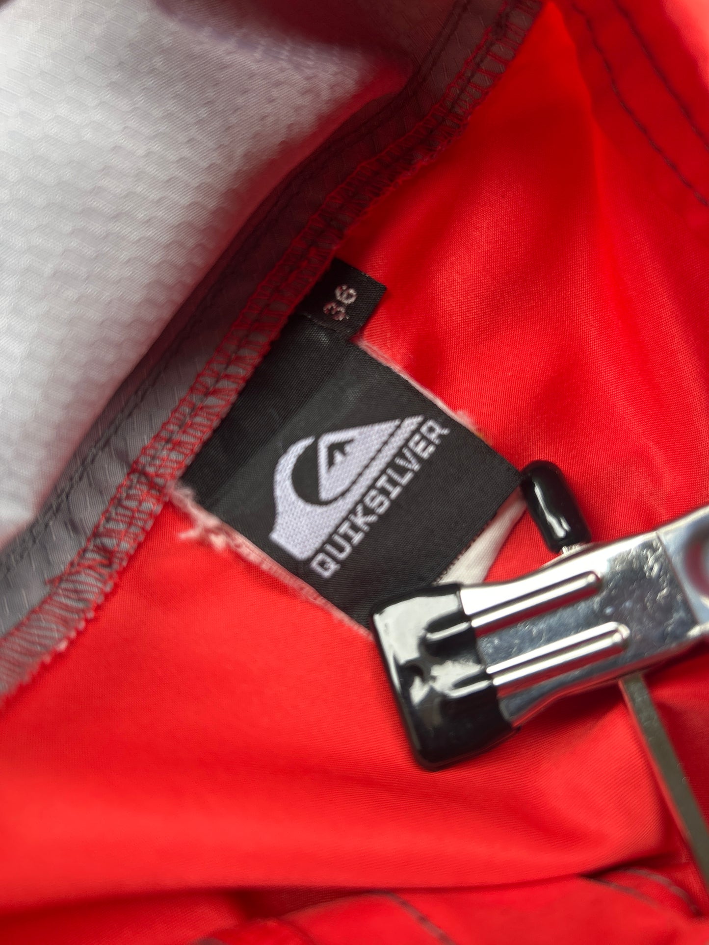 Y2K Quiksilver Boardshorts - Size 36