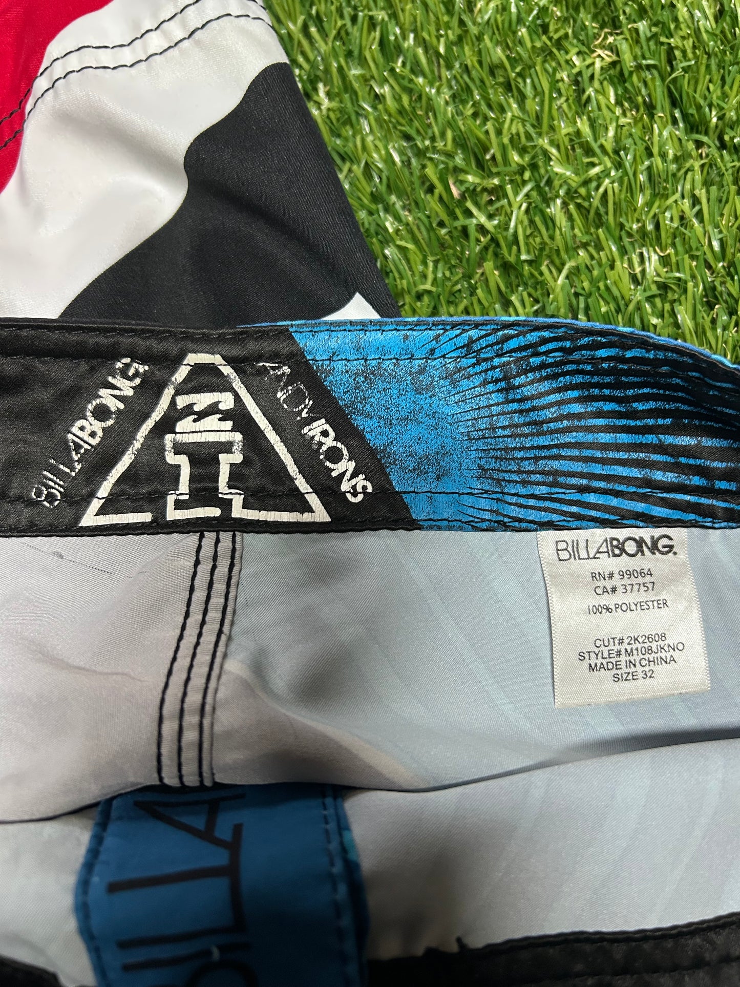 Y2K Andy Irons Signature Billabong Boardshorts - Size 32