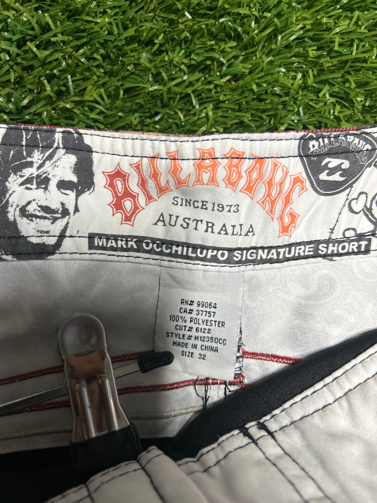 Y2K Mark Occhilupo Signature Billabong Boardshorts - Size 32