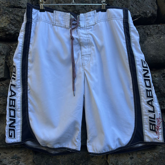 Y2K Billabong Boardshorts - Size 36