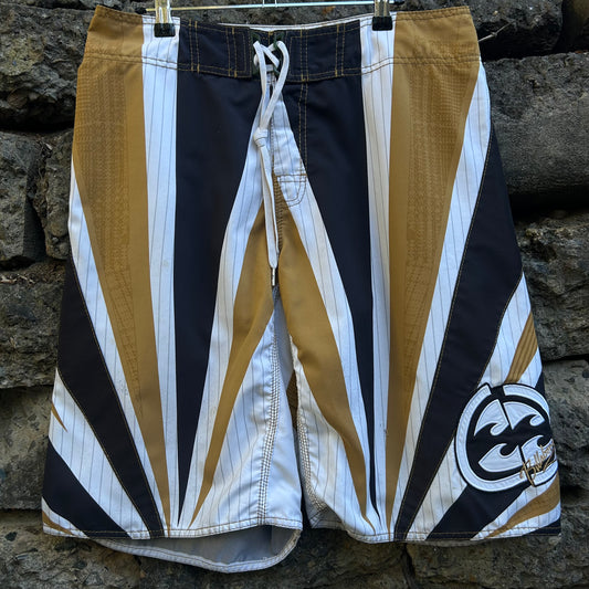 Gold, white and black Y2K billabong 