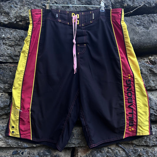 Y2K Billabong Boardshorts - Size 34