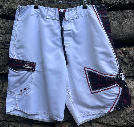 Y2K Billabong Boardshorts - Size 38