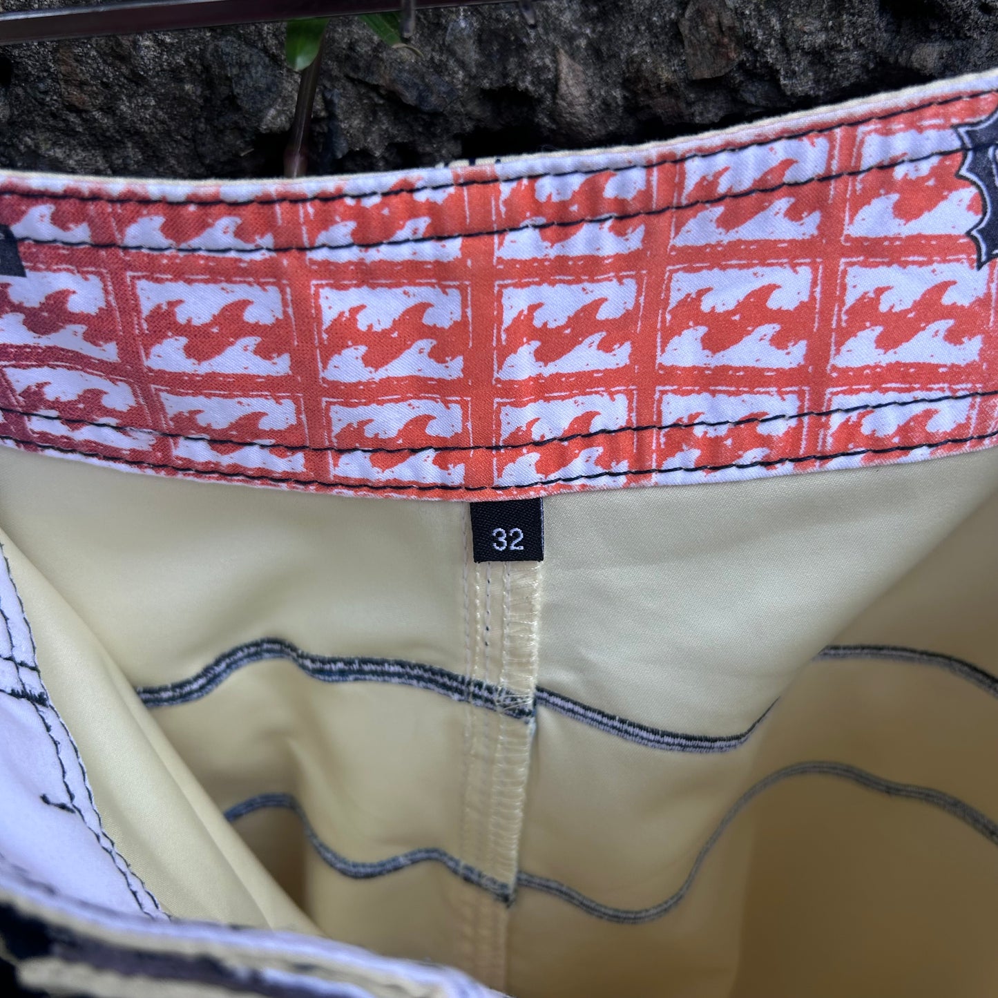 Y2K Mark Occhilupo Signature Billabong Boardshorts - Size 32