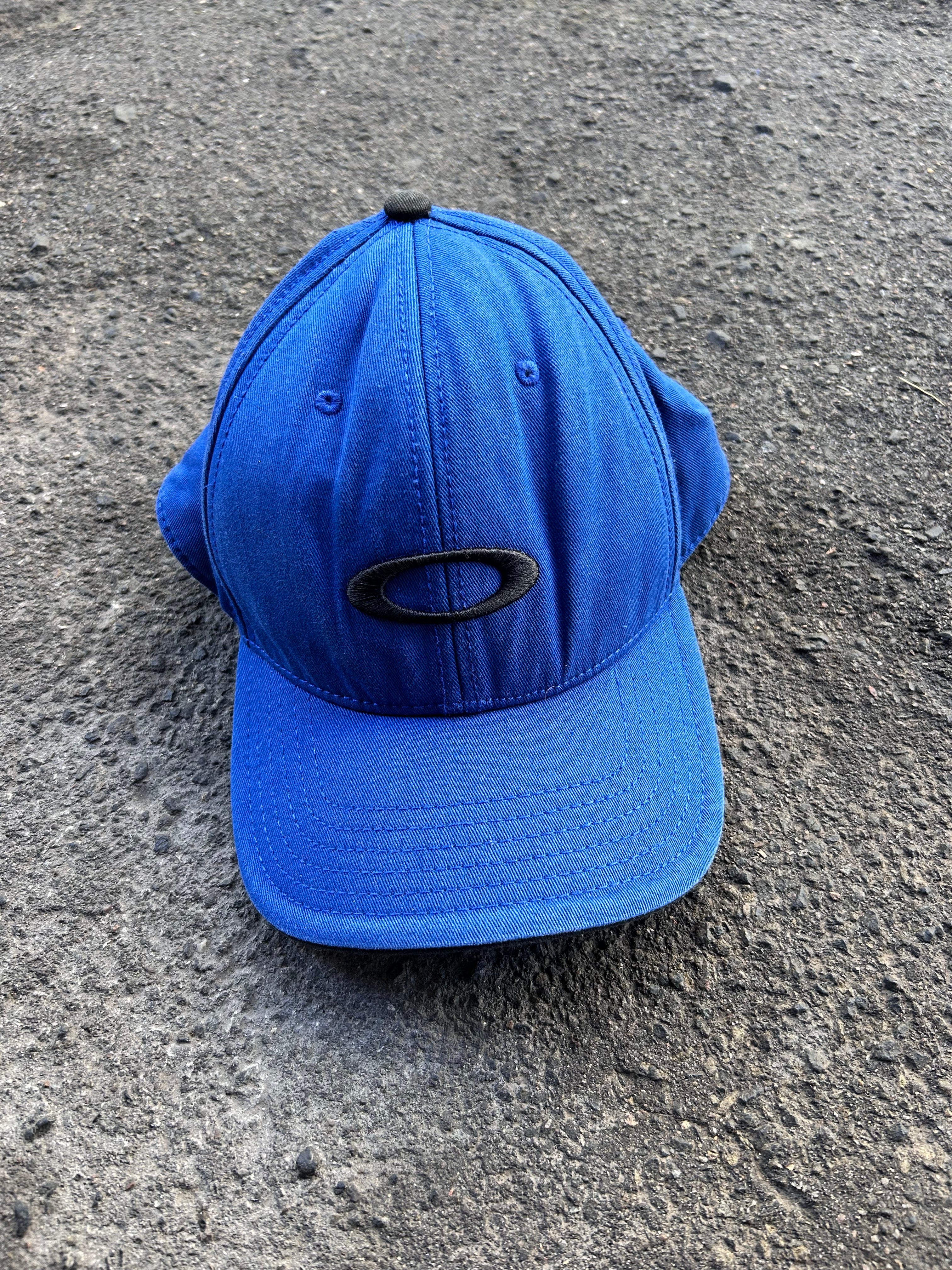 2000’s Oakley cap Vintage 00's Oakley cap – Moe's Collective