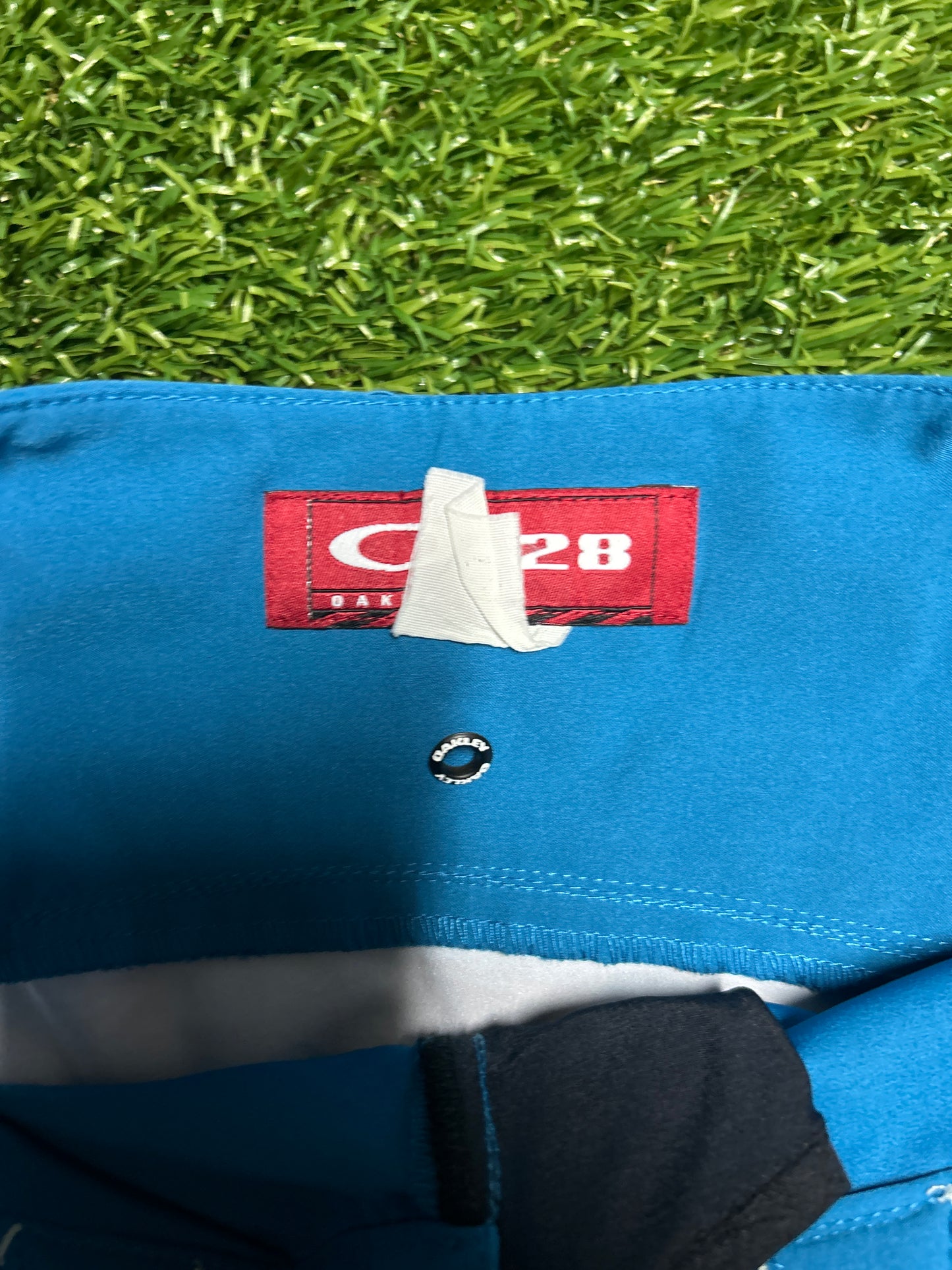 Y2K Oakley Boardshorts - Size 28