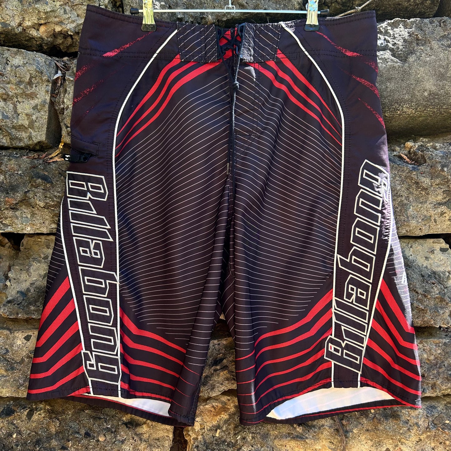 Y2K Billabong Boardshorts - Size 34