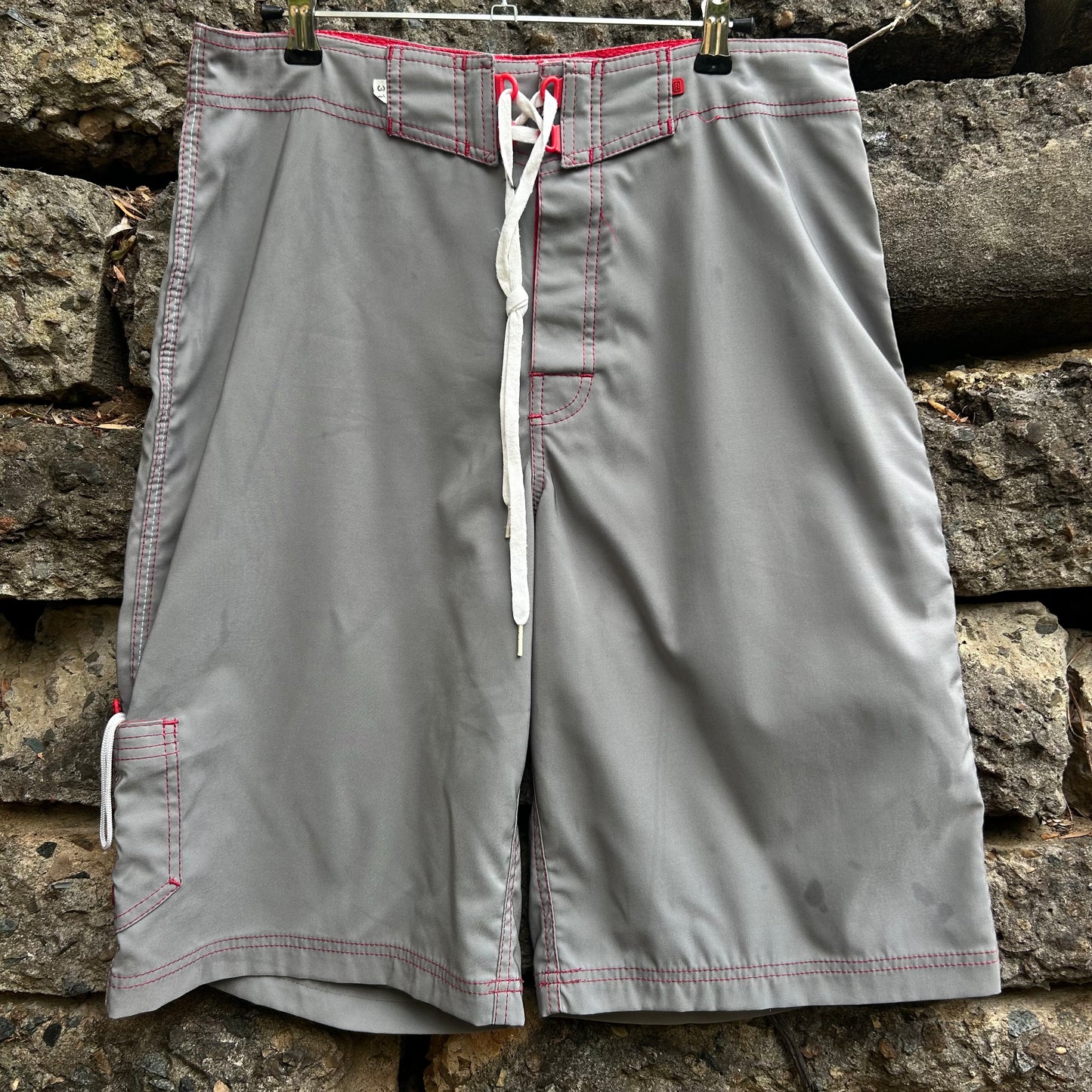 Y2K Billabong Boardshorts - Size 31