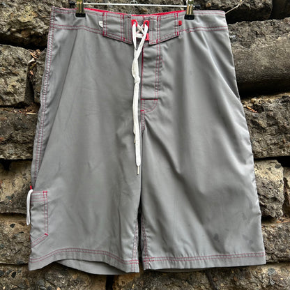 Y2K Billabong Boardshorts - Size 31
