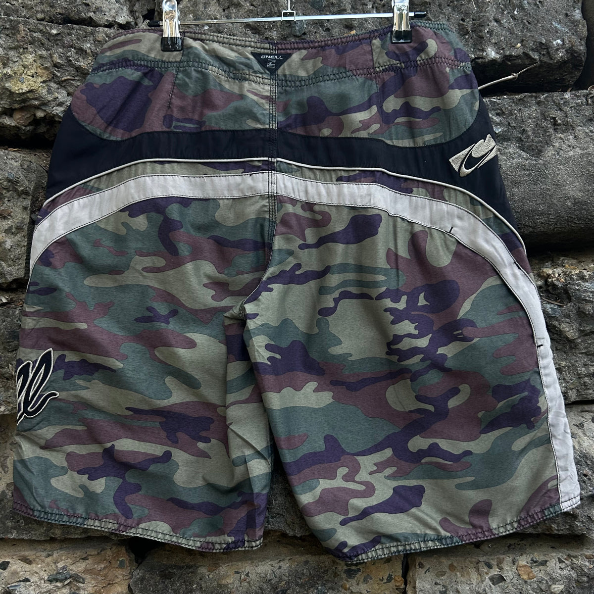 Y2K O’Neill Boardshorts - Size 32