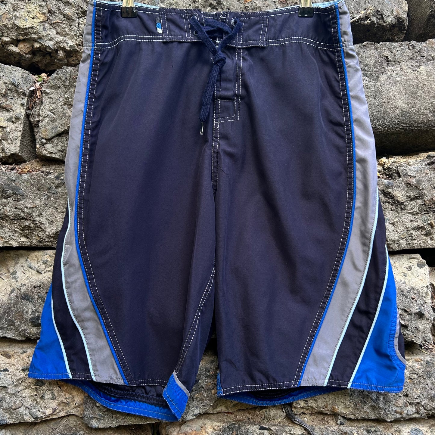 Two tone spellout Y2K Quiksilver 