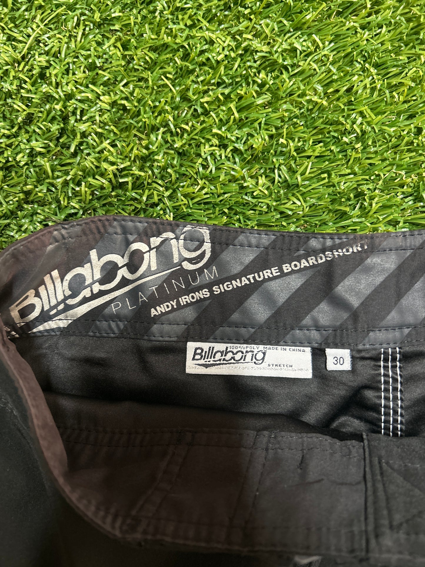 Y2K Andy Irons Signature Rising Sun Billabong Boardshorts - Size 30