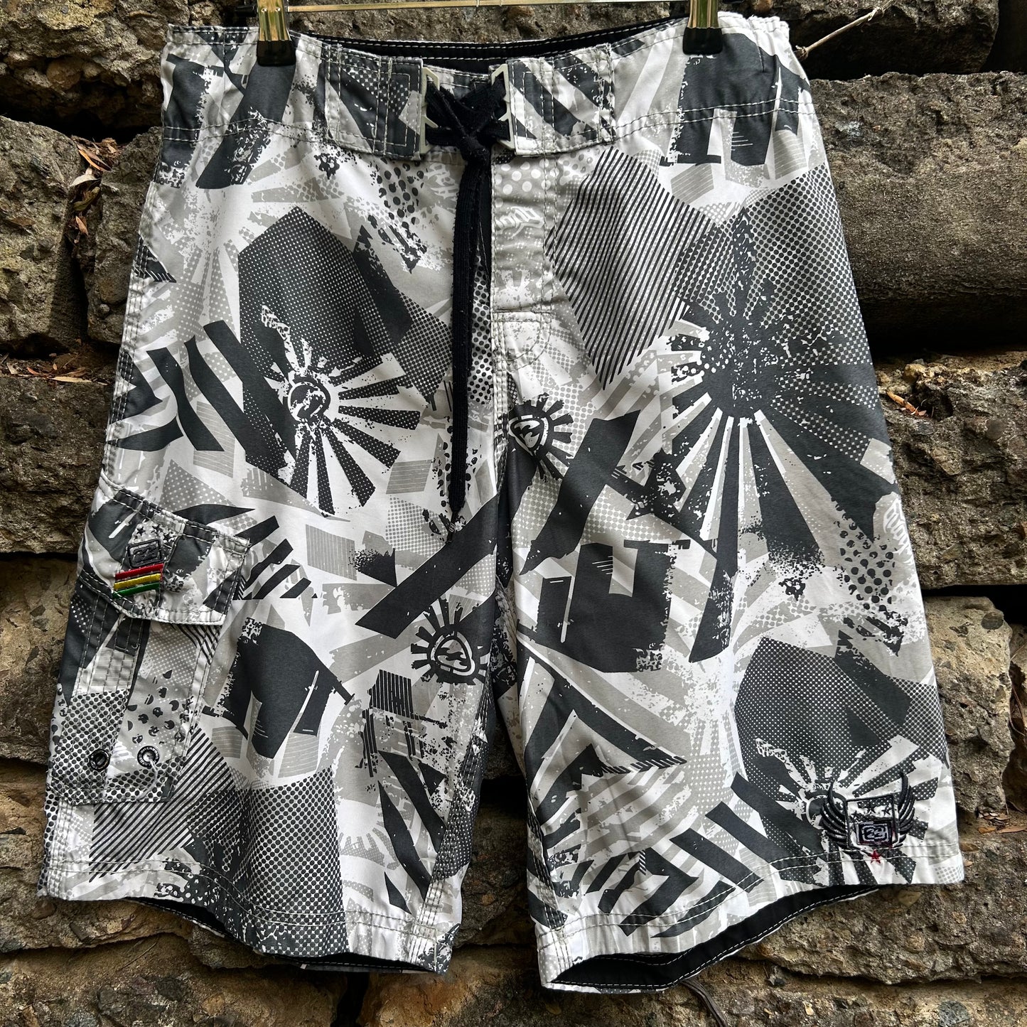 Y2K Billabong Spellout Boardshorts - Size 32