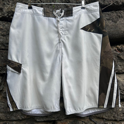 Y2K Quiksilver Boardshorts Kelly’s - Size 36