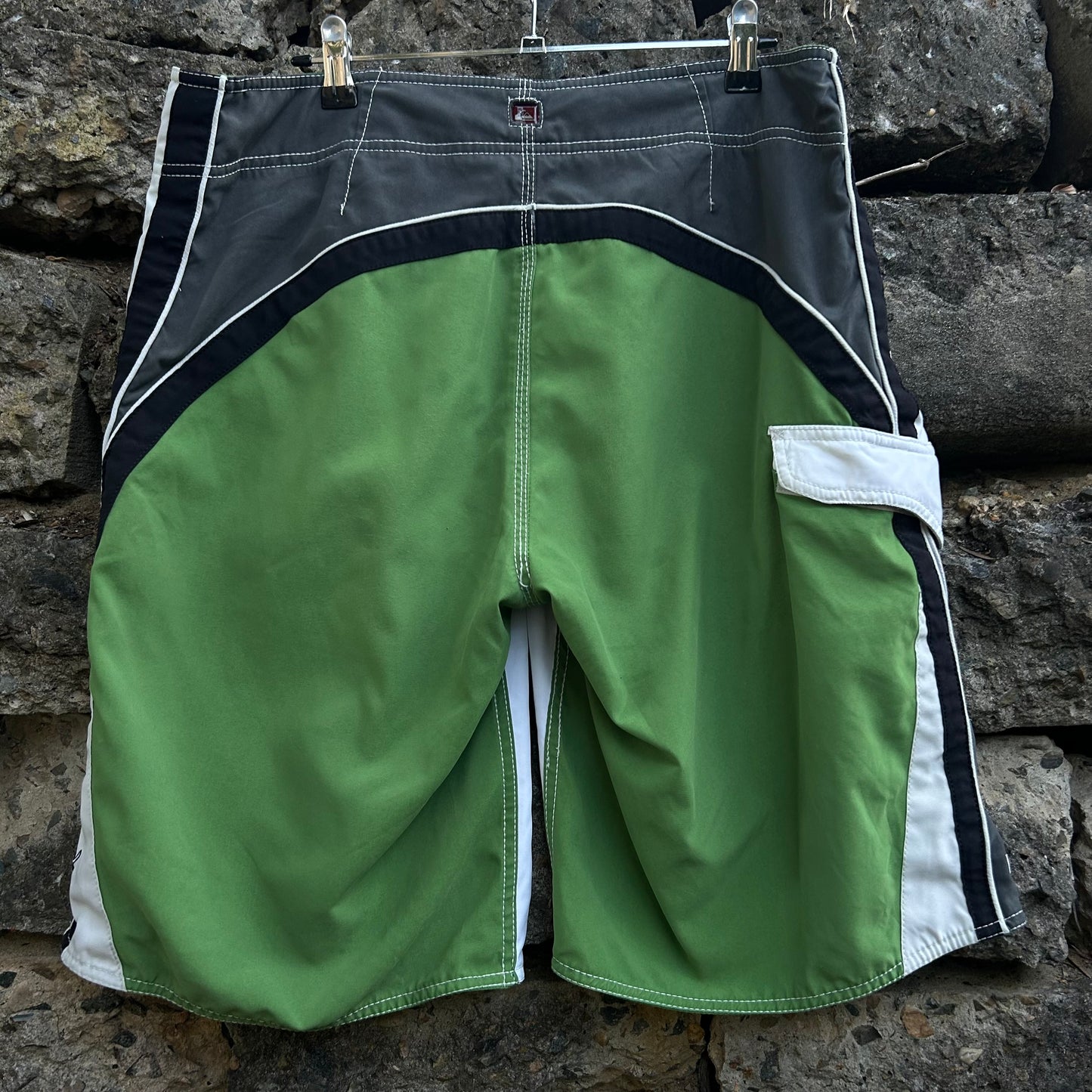 Y2K Quiksilver Boardshorts - size 34