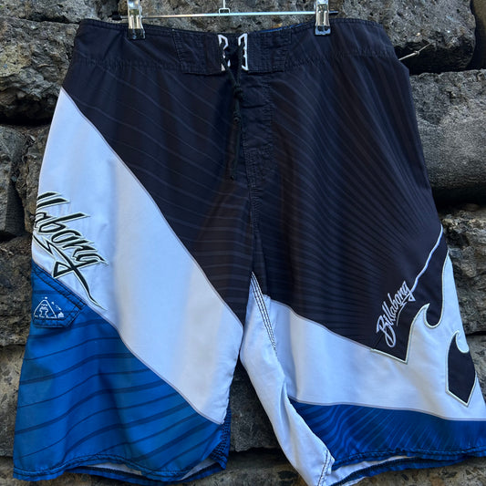 Y2K billabong blue black and white 