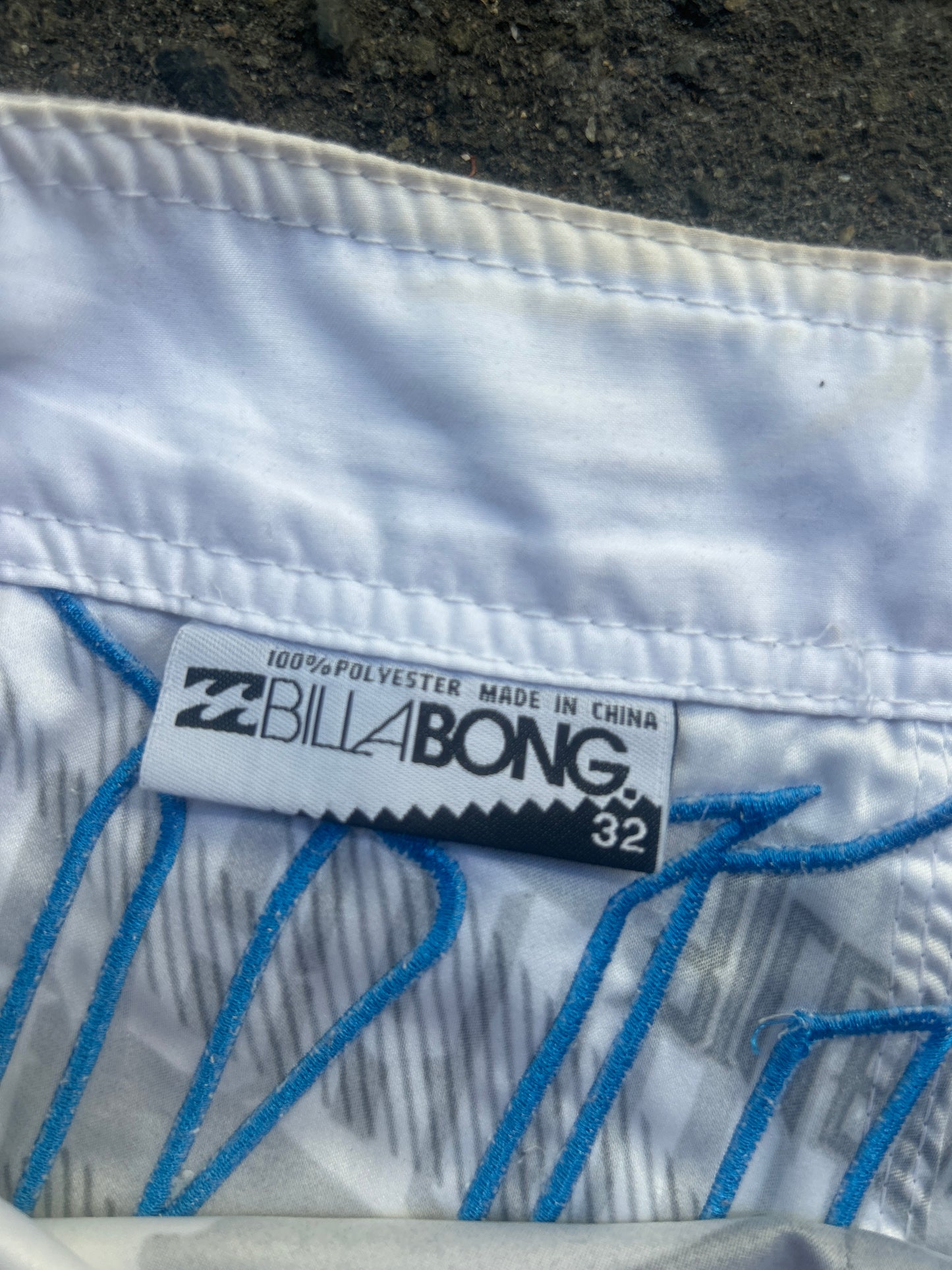 Y2K Spellout Billabong Boardshorts - Size 32