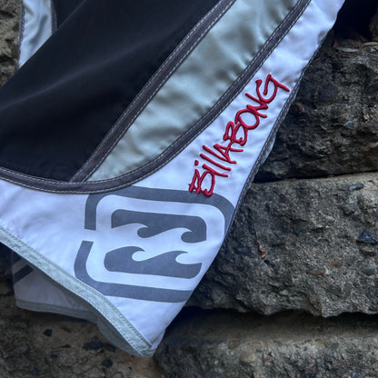 Y2K Billabong Boardshorts - Size 30 (Adjustable)