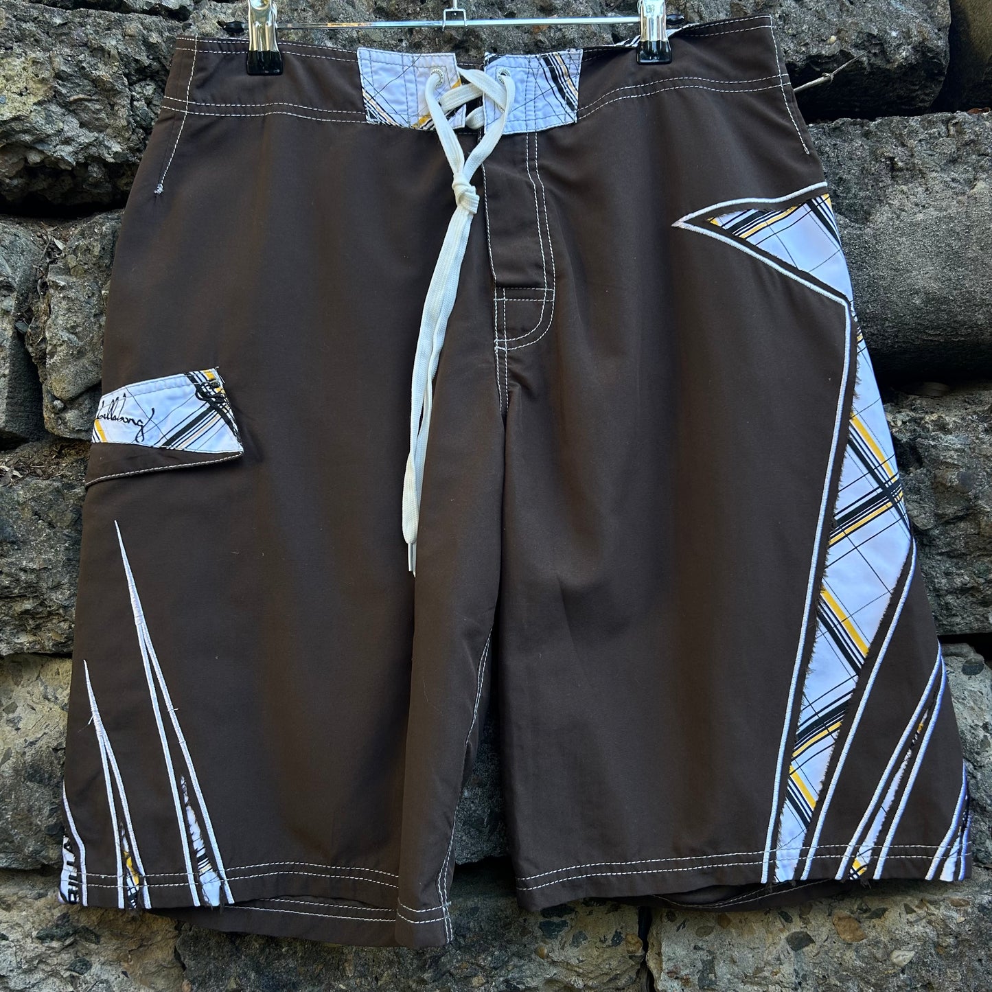 Y2K Billabong Boardshorts - Size 32 (Rare colour way First pair)