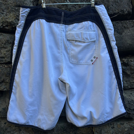 Y2K Billabong Boardshorts - Size 36