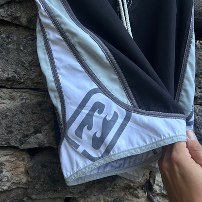 Y2K Billabong Boardshorts - Size 30 (Adjustable)