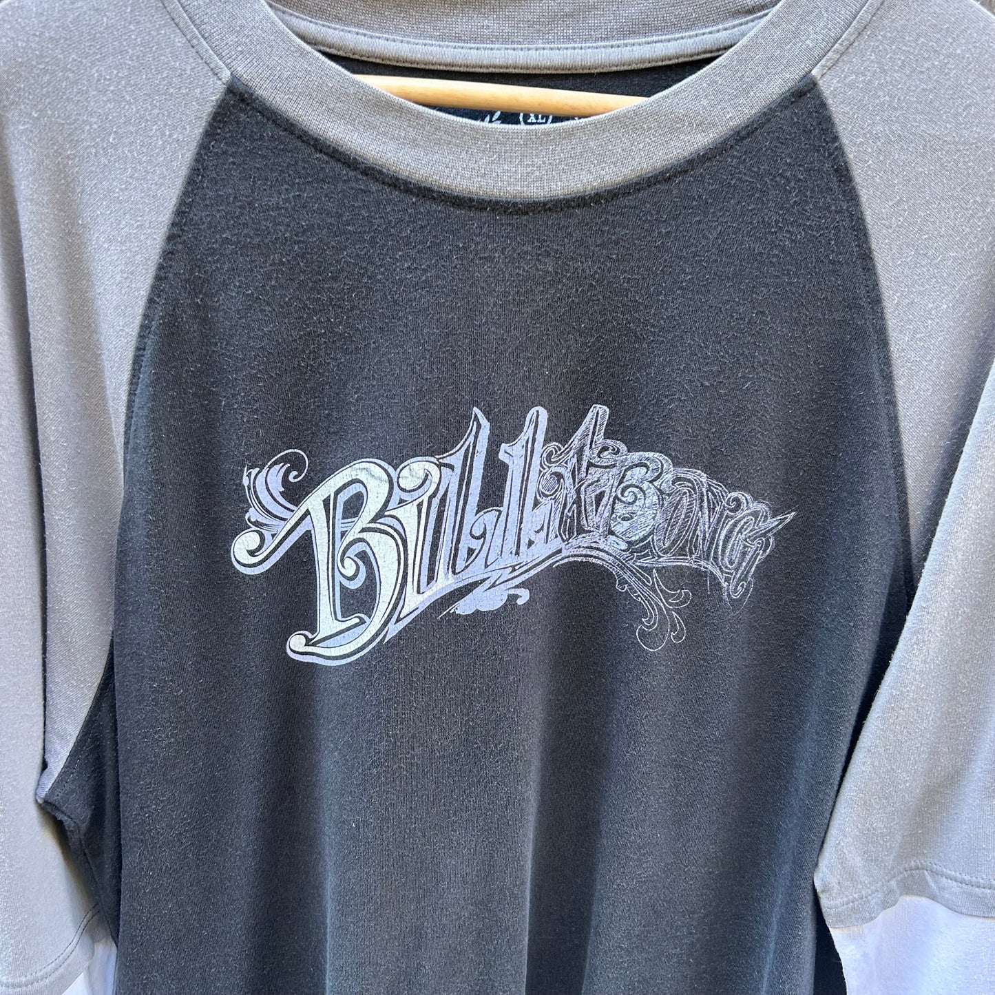 Billabong long sleeve - Y2K style