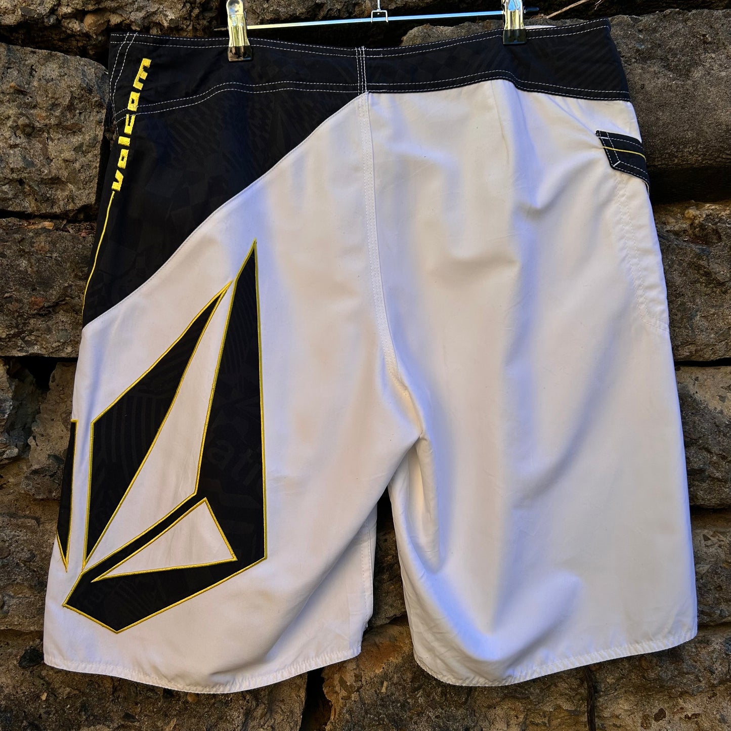 Vintage Volcom Boardshorts - Size 36