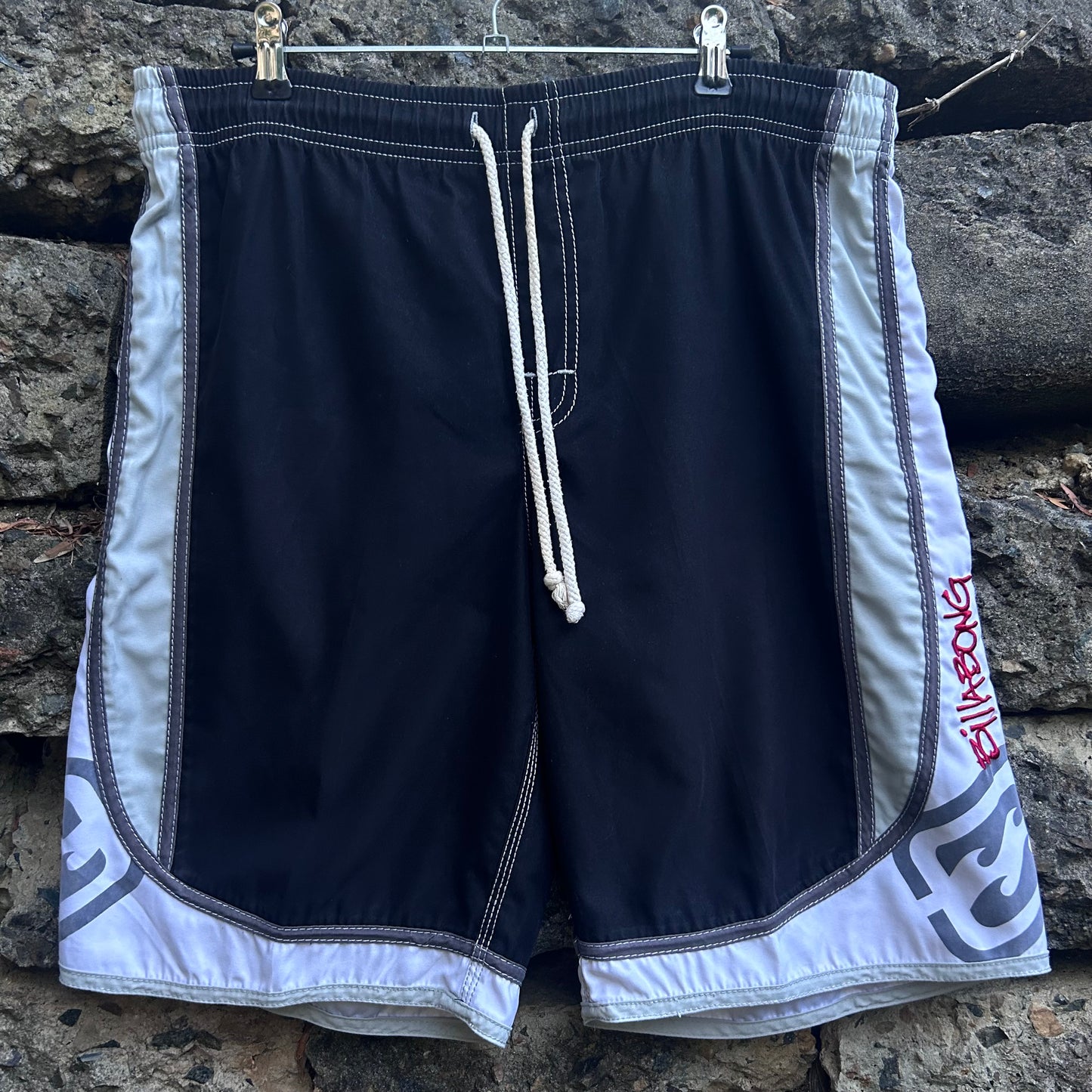 Y2K Billabong Boardshorts - Size 30 (Adjustable)