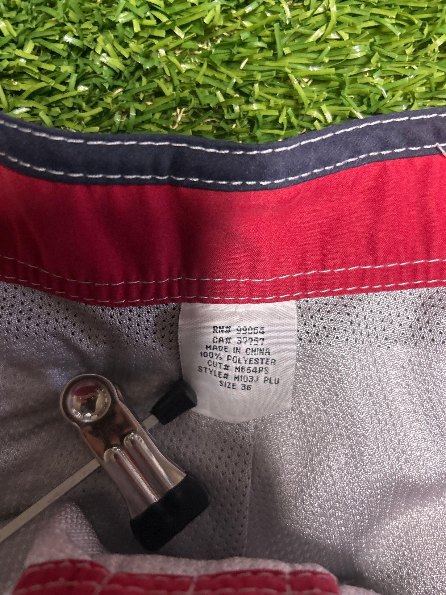 Y2K Billabong Boardshorts - Size 36