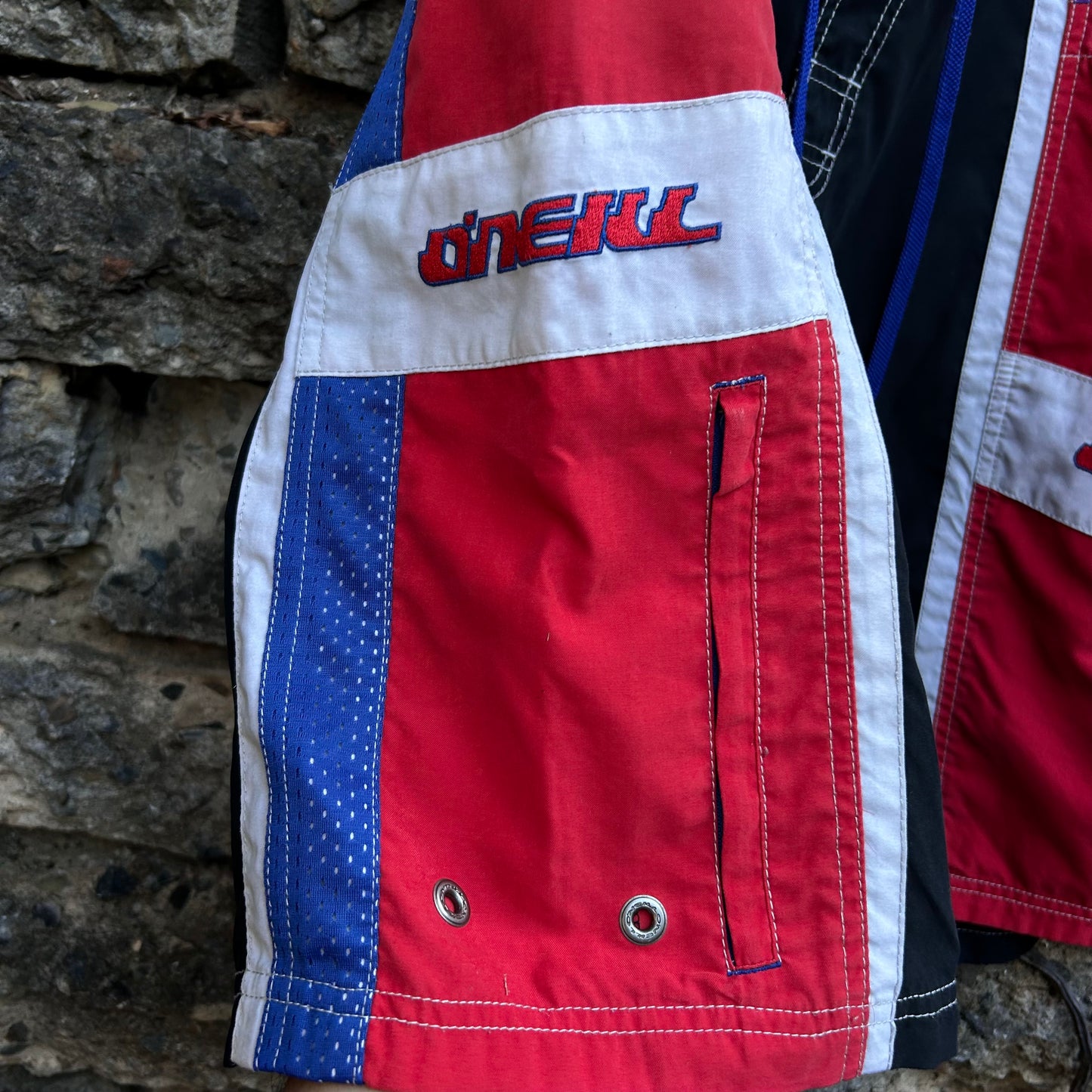 Y2K O’Neill Boardshorts - Size 32