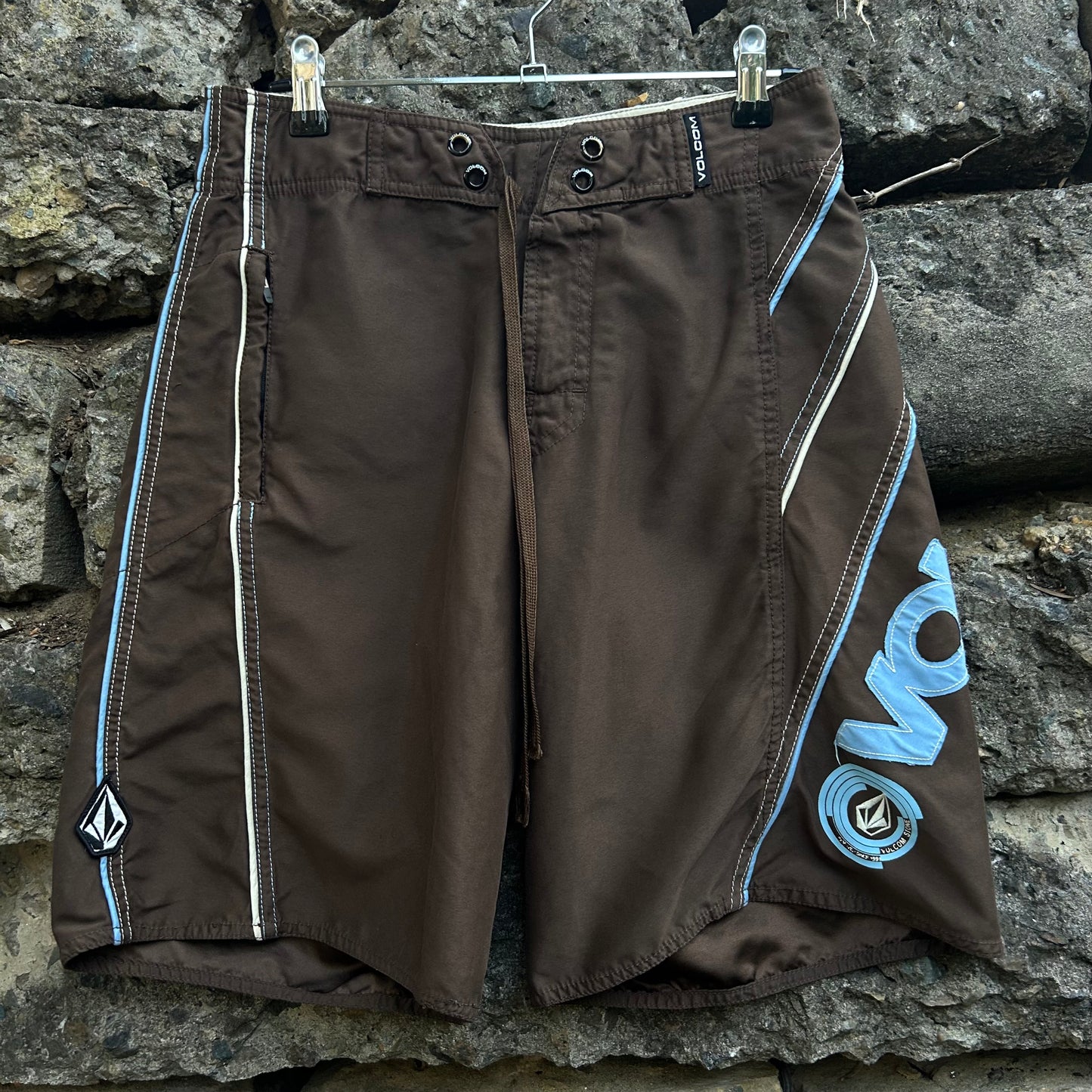 Y2K Volcom Boardshorts - Size 28