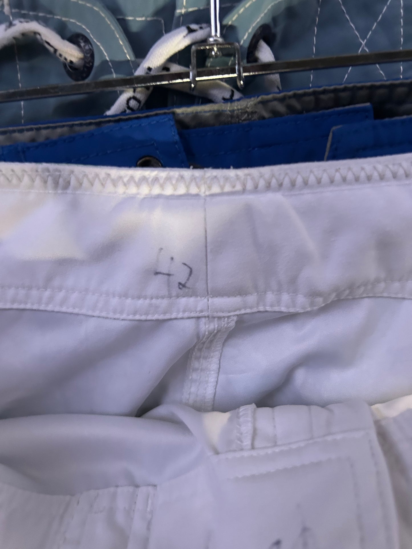 Y2K Quiksilver Boardshorts - size 30